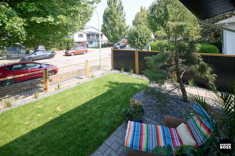 Load image into Gallery viewer, Black Hog Wire Fence Panels