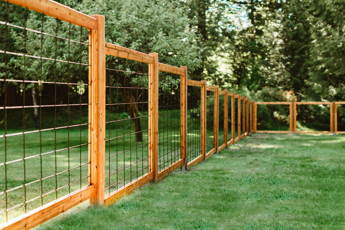Purchasing and Installing A Hog Wire Fence