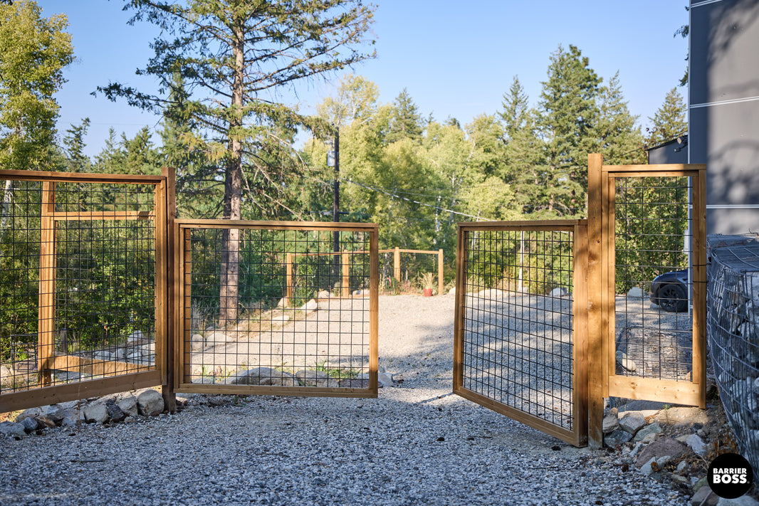 Black Hog Wire Fence Panels (Framed or Unframed) - The Rigid Panel