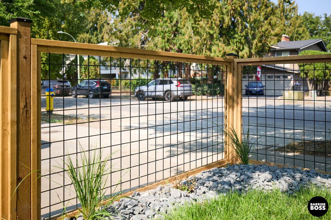 Black Hog Wire Fence Panels (Framed or Unframed) - The Rigid Panel