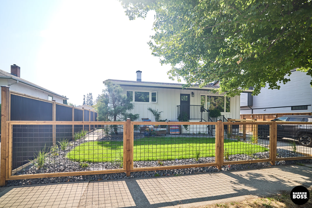 Black Hog Wire Fence Panels (Framed or Unframed) - The Rigid Panel