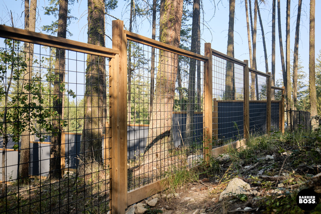 Black Hog Wire Fence Panels (Framed or Unframed) - The Rigid Panel