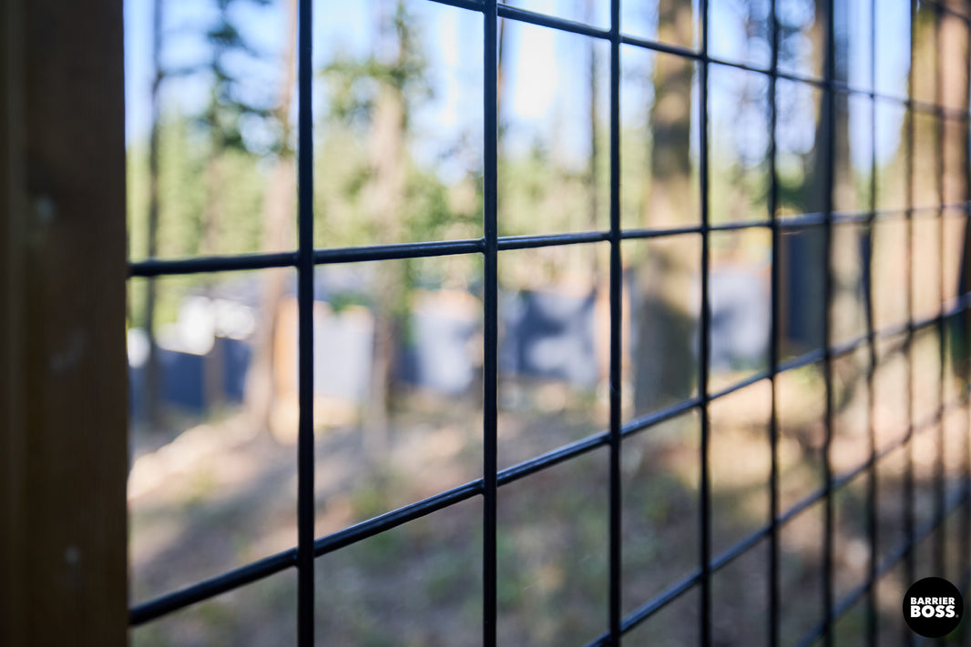 Black Hog Wire Fence Panels (Framed or Unframed) - The Rigid Panel