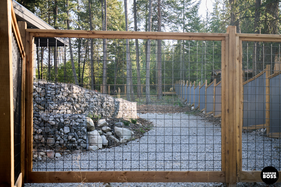 Black Hog Wire Fence Panels (Framed or Unframed) - The Rigid Panel
